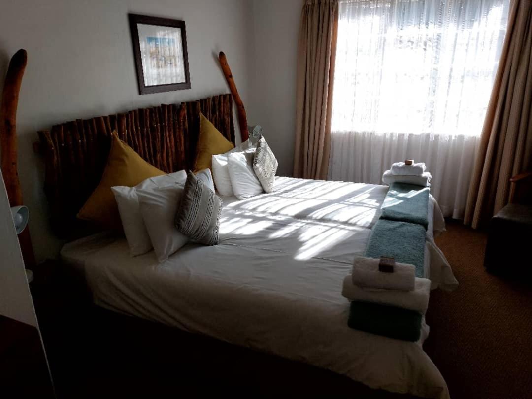 Bush Pillow Guest House Otjiwarongo Εξωτερικό φωτογραφία