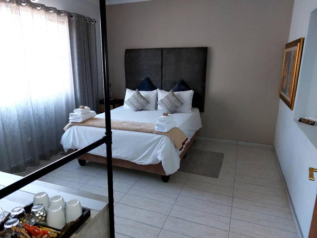 Bush Pillow Guest House Otjiwarongo Εξωτερικό φωτογραφία